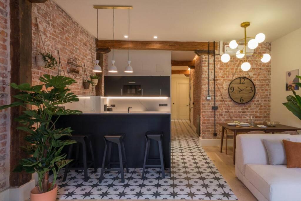 Rustic Bilbao Apartment Luaran gambar